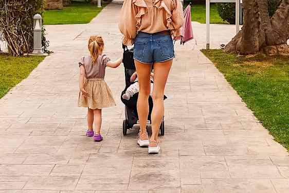 Det tager ingen tid at gå ned til stranden fra hotellet