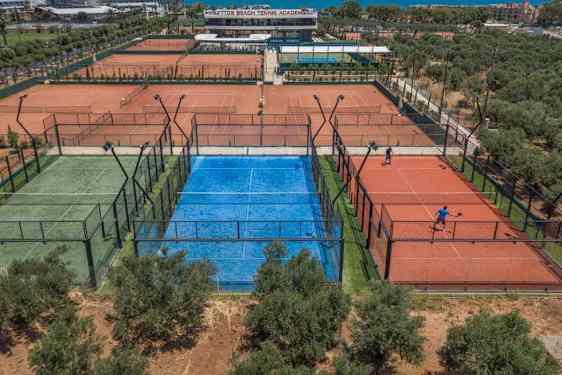 Tennisbaner på Lyttos Beach