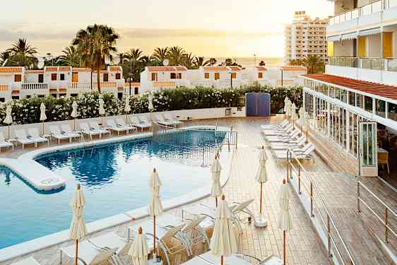 Poolområde Sunprime Ocean View