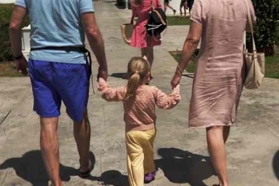 Det kan anbefales at tage bedsteforældre med på familieferie