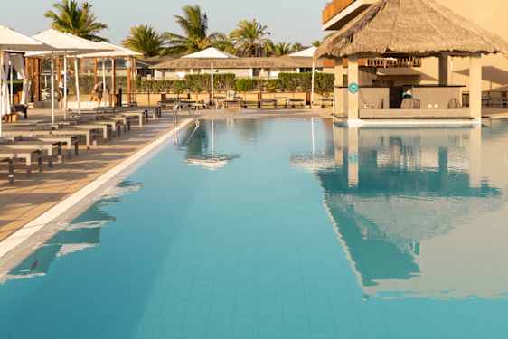 Poolområdet på Oasis Salinas Sea