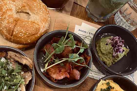 Mad på restauranten Pantry Brunch & Coffee