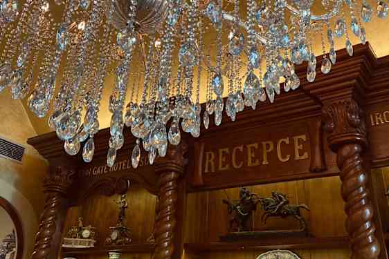 Historisk stemning i receptionsområdet