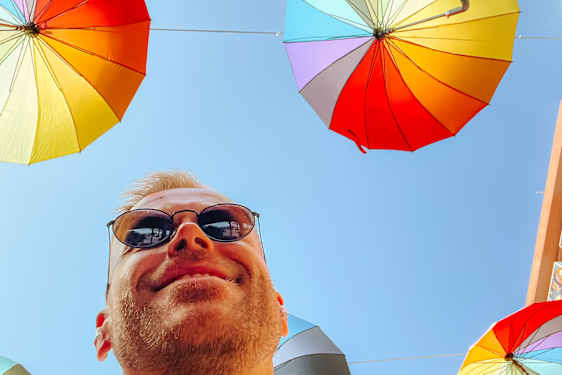 God stemning i de pyntede gader.