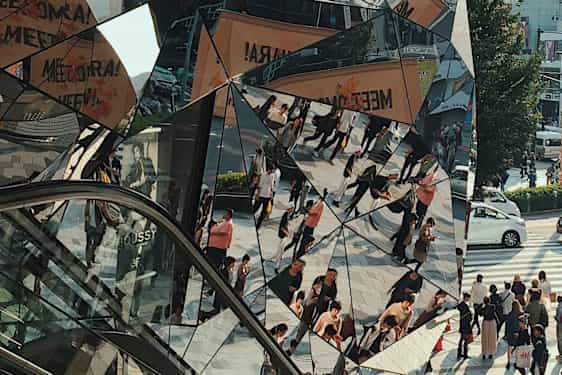 Butikker og design langs Omotesando