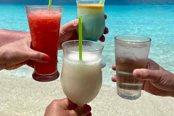 Lækre drinks ved stranden