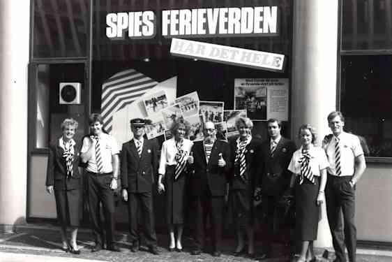 Guider i uniform i 70'erne