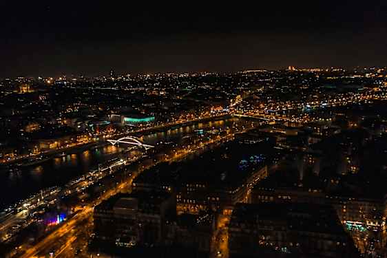 La Seine om natten. Foto: Unsplash