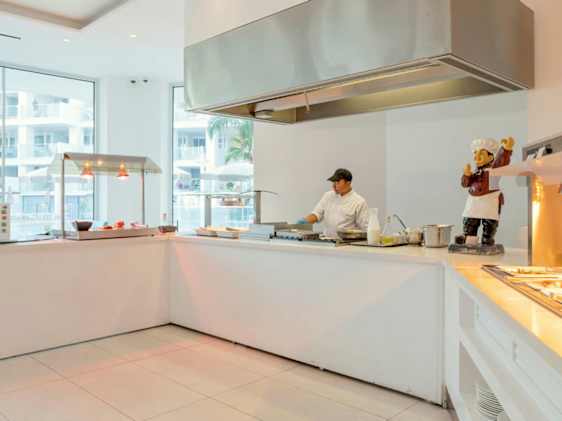 Limanaki Beach Hotel