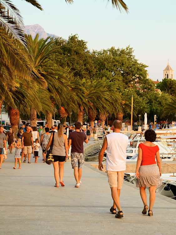 Strandpromenade i Baska Voda