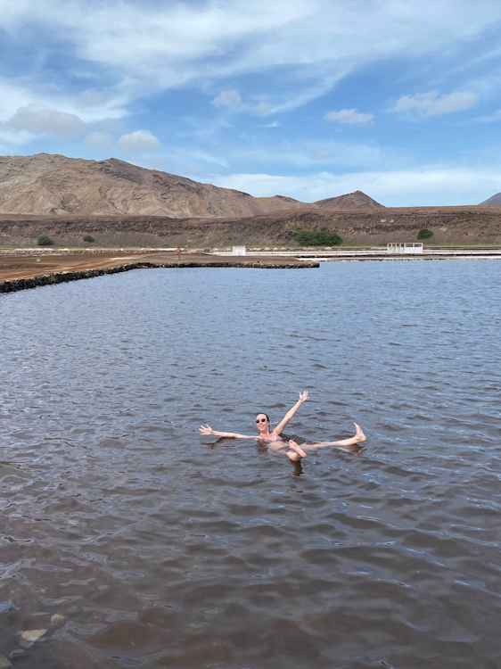 Bad i Pedra de Lume, saltsøen