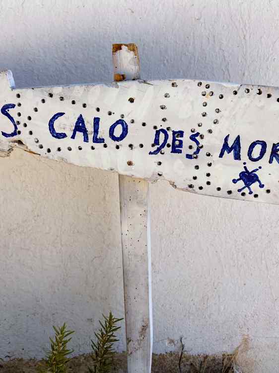 Calo des Moro skilt