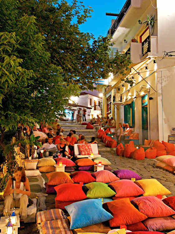Aften på en bar i Skiathos by