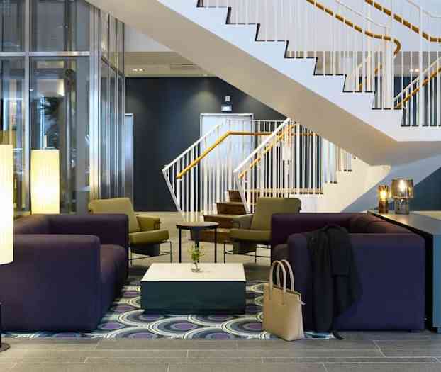 Siddeområde i lobbyen