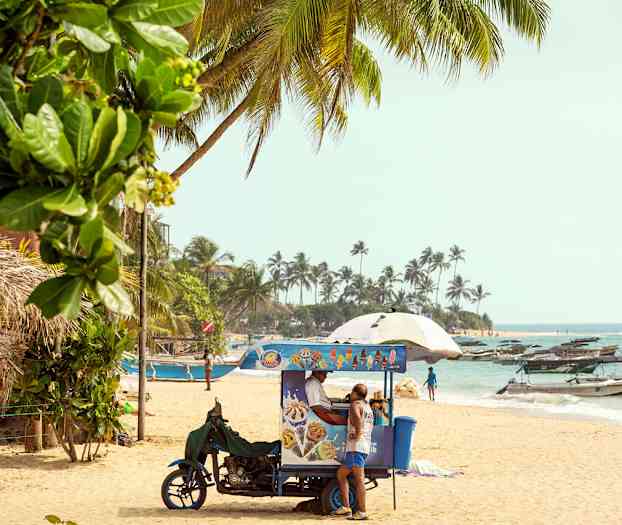 Stranden 50-200 meter væk