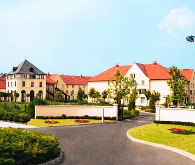 Indkørsel til hotellet