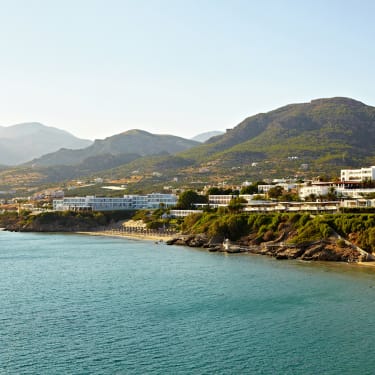 Ocean Beach Club Kreta set fra havet.