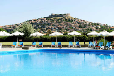 Hotel Delfinias poolområde på Lesbos