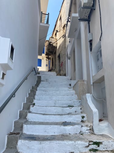 Snæver trappe på Skopelos