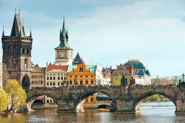 Prag, bro over vand