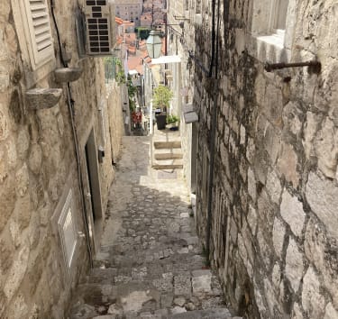 Snævre gader i Dubrovnik