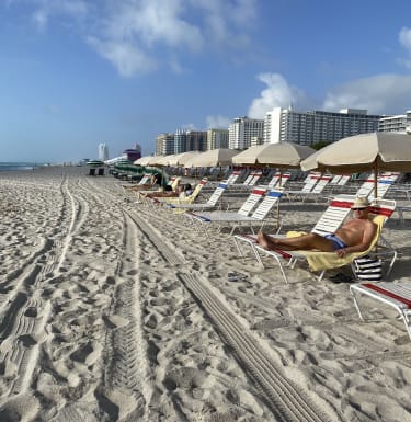 Solsenge på Miami strand