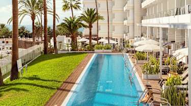 Privat udendørspool*