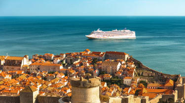 Norwegian Cruise Line krydstogtskib ved Dubrovnik