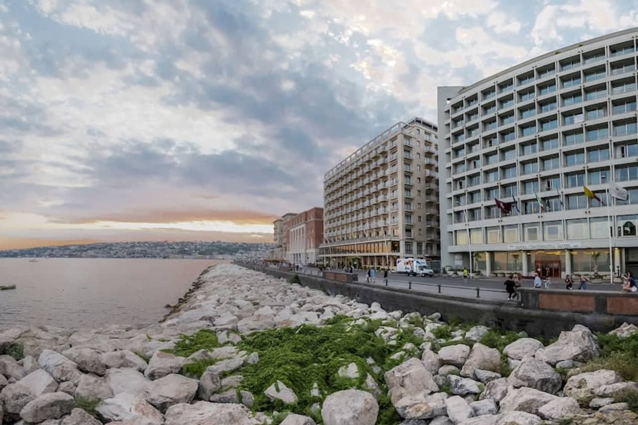 Billede av hotellet Royal Continental Hotel Naples - nummer 1 af 129