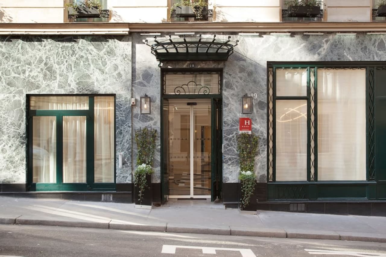 Billede av hotellet Grand Hotel Saint Michel - nummer 1 af 35