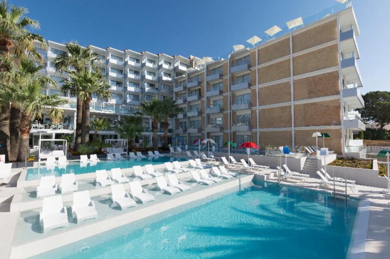 Billede av hotellet Reverence Mare Hotel - nummer 1 af 83