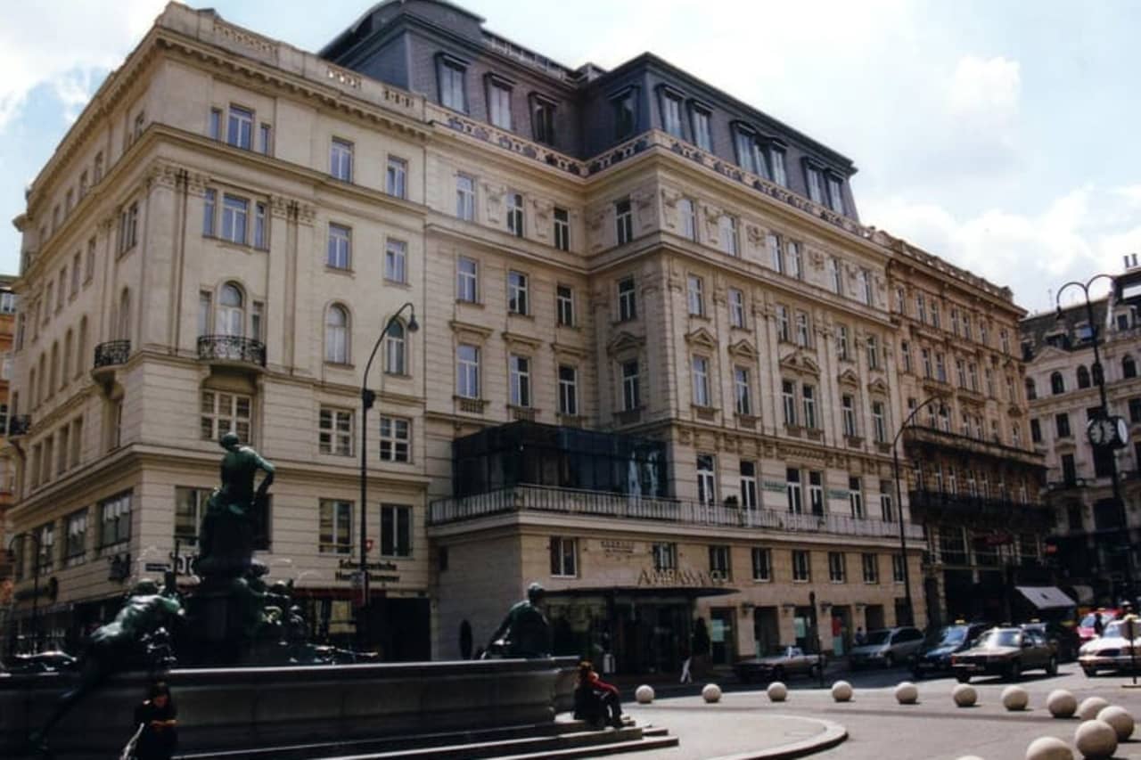 Billede av hotellet Ambassador - nummer 1 af 24