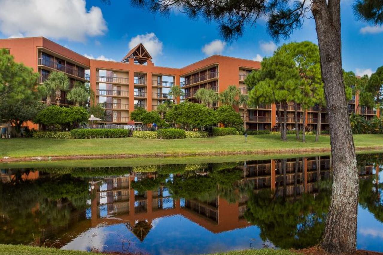 Billede av hotellet Rosen Inn Lake Buena Vista - nummer 1 af 102