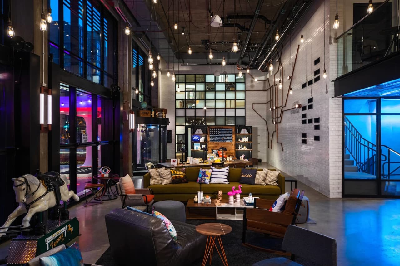 Billede av hotellet Moxy Washington, DC Downtown - nummer 1 af 31