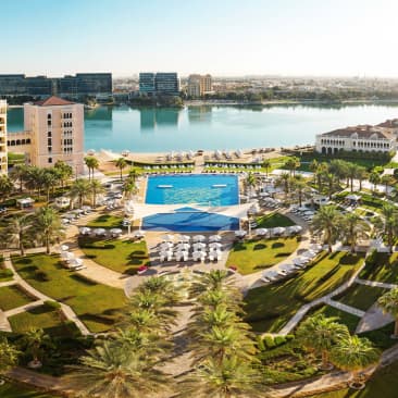 The Ritz-Carlton Abu Dhabi, Grand Canal