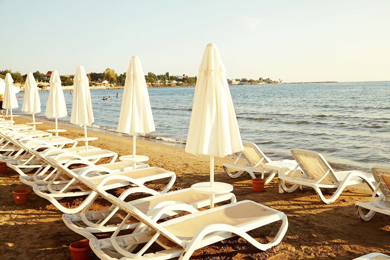 Sunprime Side Dogan Beach tilbyder gratis liggestole på stranden