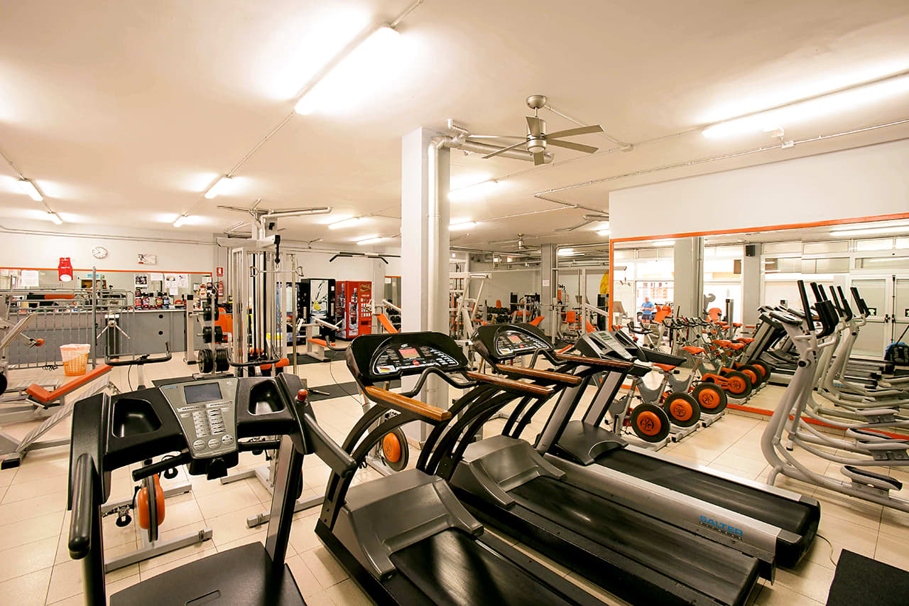 Nærliggende fitnesscenter, hvor hotellets gæster kan træne mod betaling