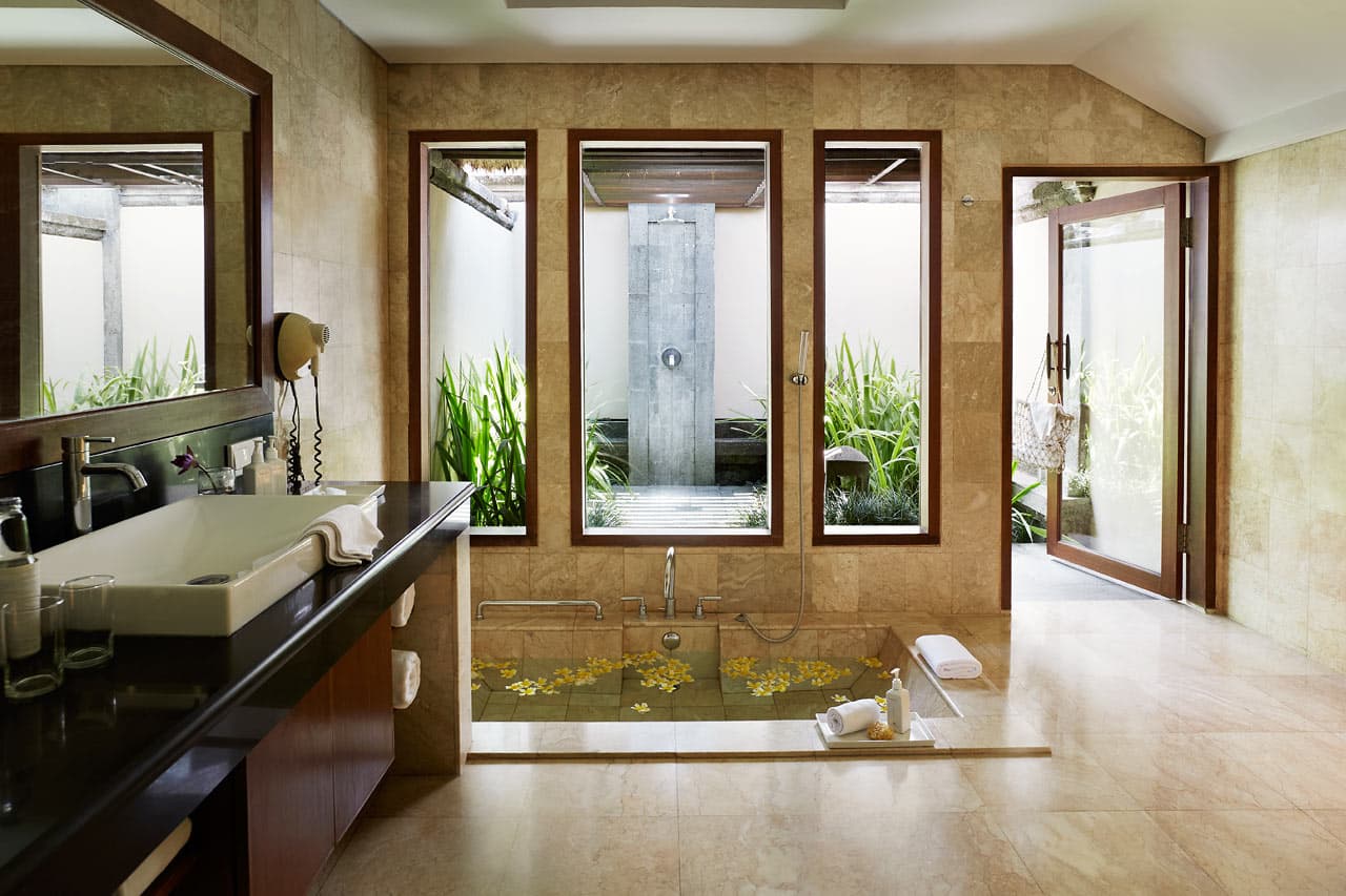 Badeværelse i dobbeltværelser Ubud chalet og pool villa