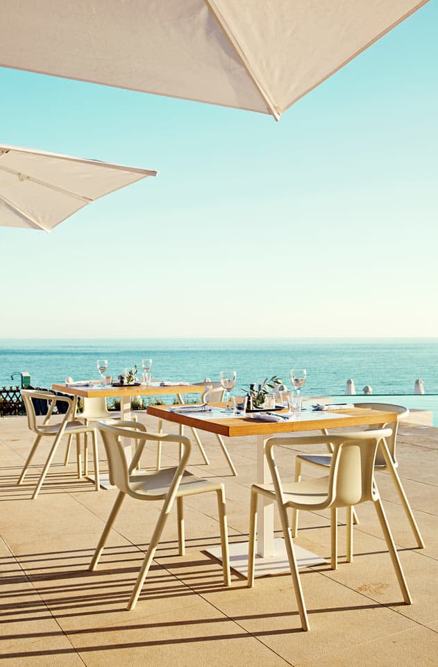 Restaurantens udeservering på Ocean Beach Club