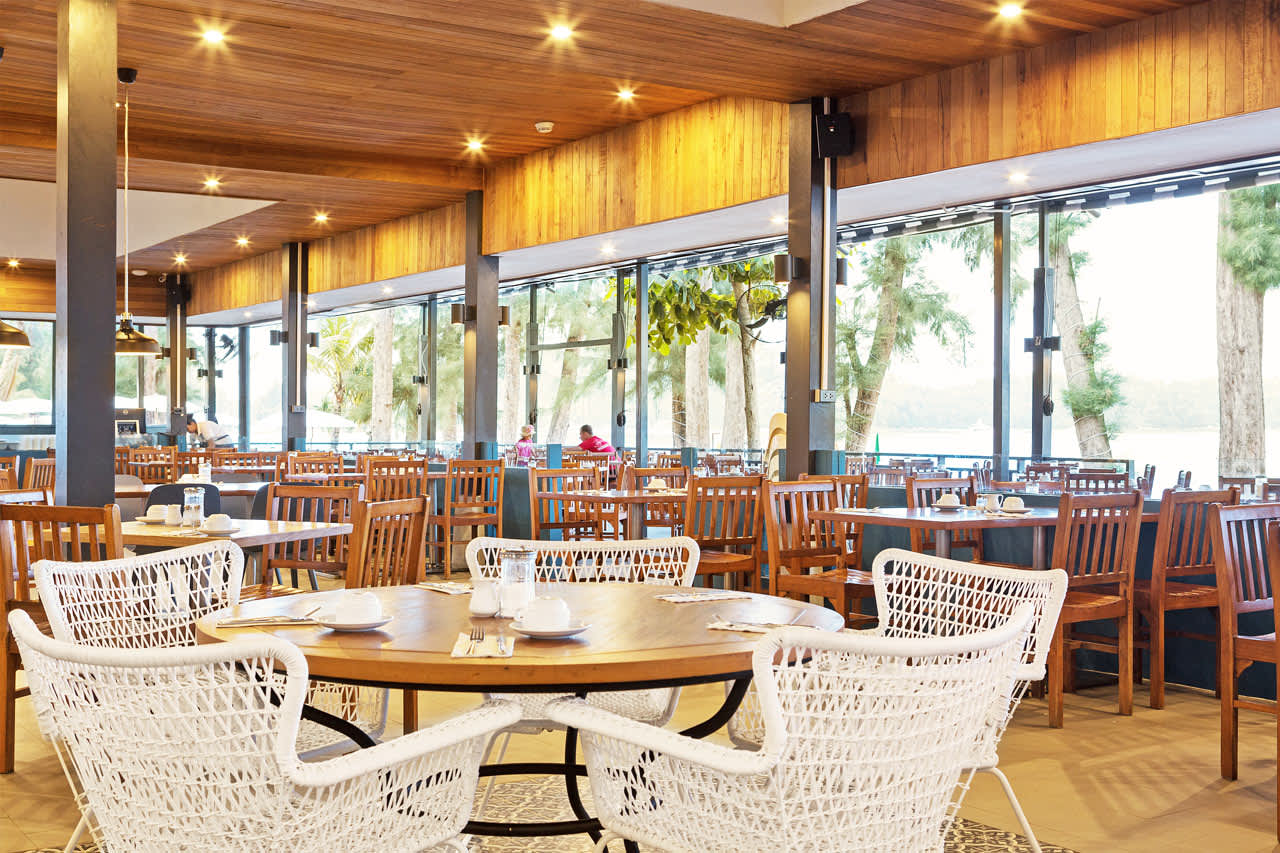 Piak's Kitchen er Sunwing Bangtao Beachs populære familierestaurant