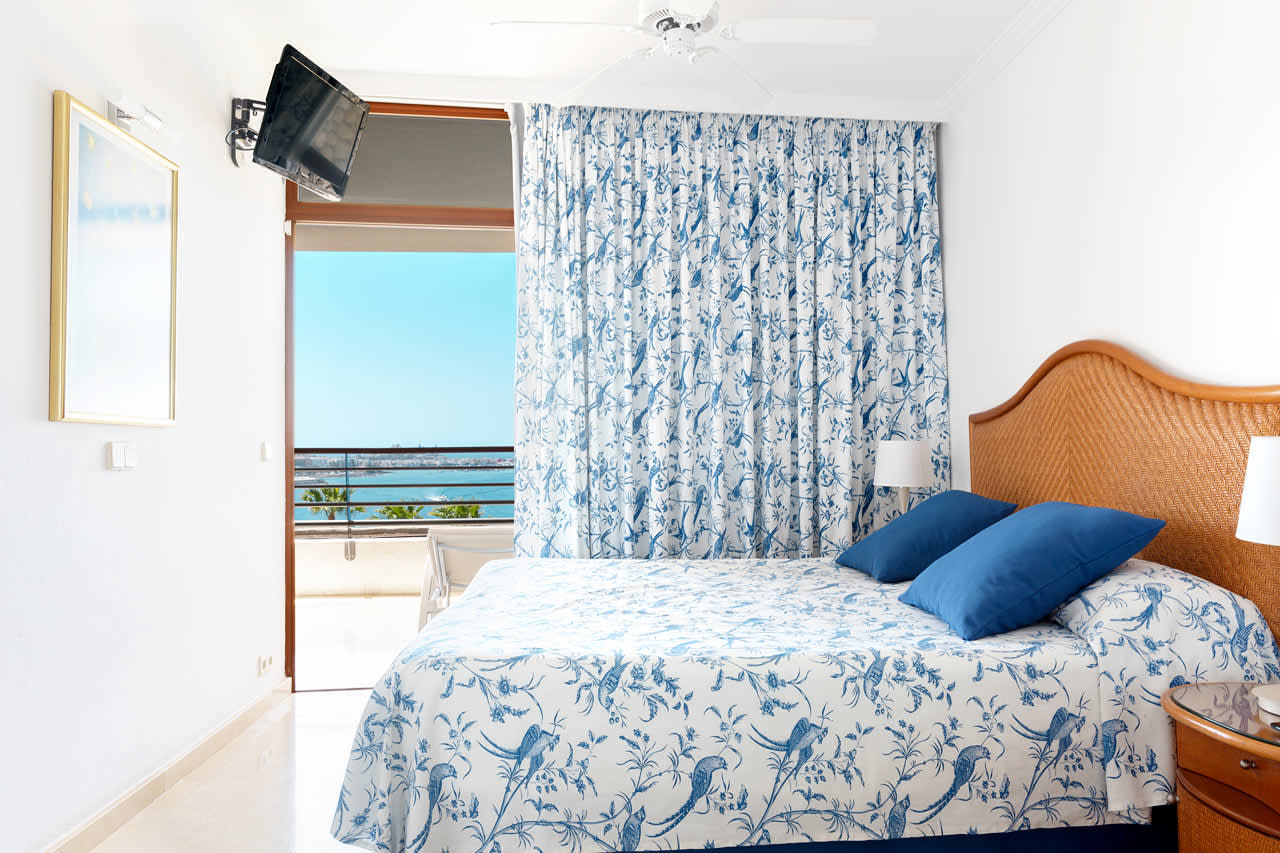 Soveværelse i 2- og 3-værelses lejlighed i Monte Anfi
