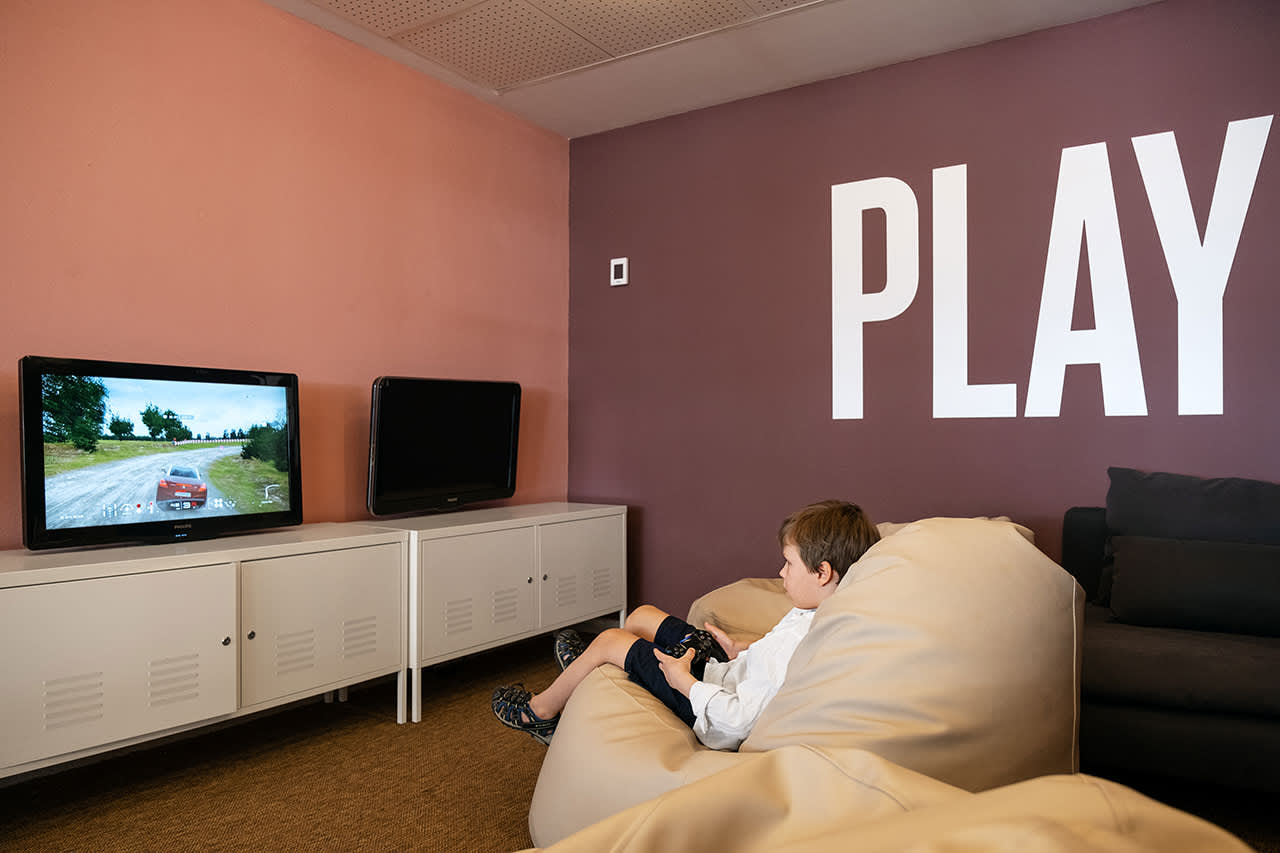 I Teen Lounge kan du blandt andet spille PlayStation 4