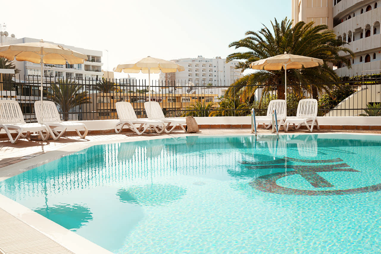 Hotellets voksne gæster er også velkomne til at benytte poolen på Don Diego (aldersgrænse på 18 år)