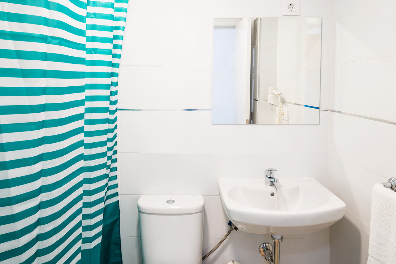 Eksempel på badeværelse i en 2-værelses lejlighed