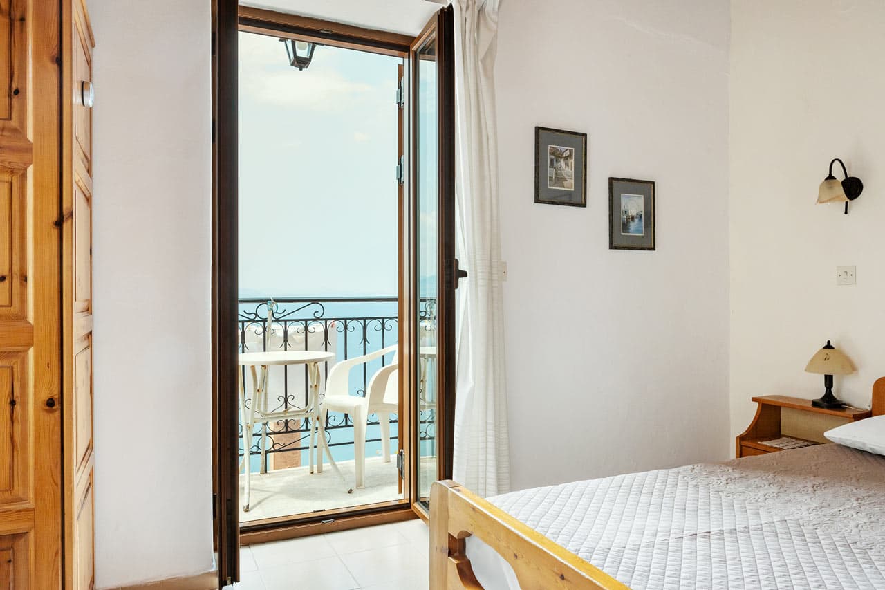 1-værelses lejlighed med balkon og havudsigt