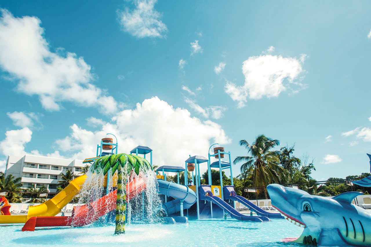 Vandlandet Water Splash World med seks vandrutsjebaner på Punta Cana Riu Resort