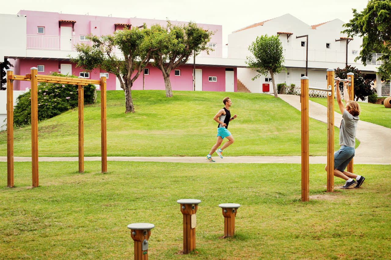 Sunwing Kallithea Beach har en udendørs motionsbane til funktionel træning