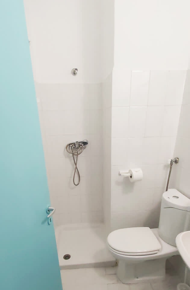 Dobbeltværelse med urenoveret badeværelse