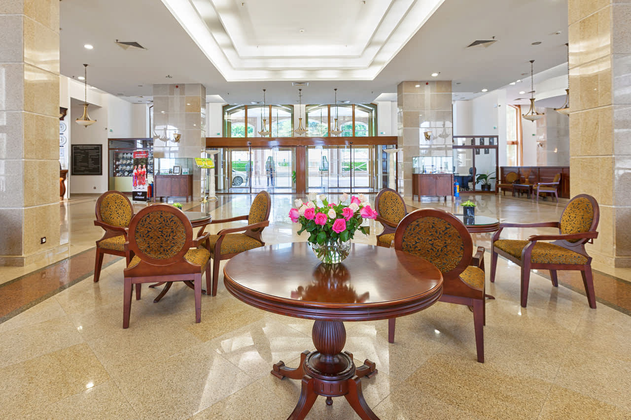 Hotellets reception og lobby
