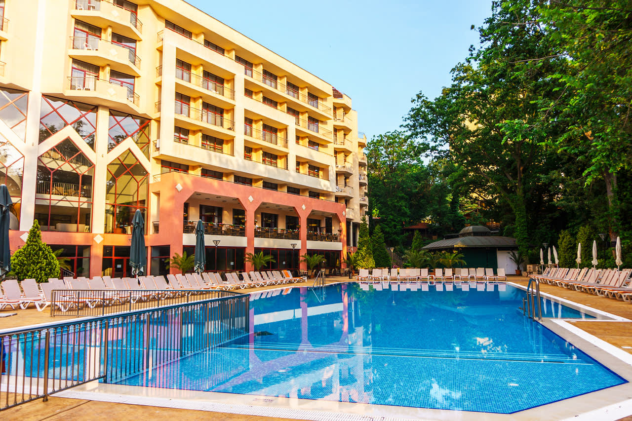 Hotellets store poolområde